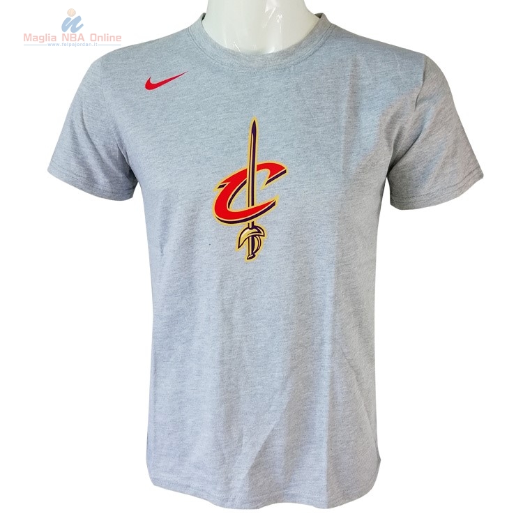 Acquista T-Shirt Cleveland Cavaliers Nike Grigio