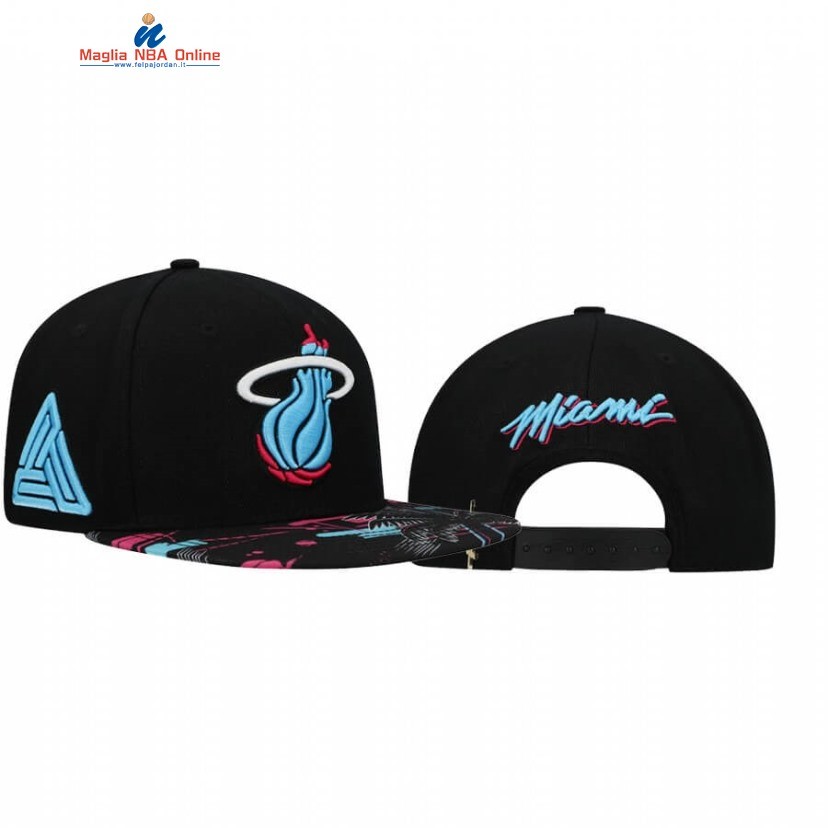 Cappelli Miami Heat Pro Standard x Pyramid Nero Throwback Acquista