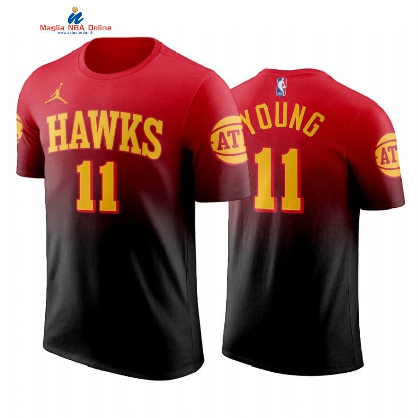 T-Shirt Atlanta Hawks #11 Trae Young Rosso Statement 2020-21 Acquista