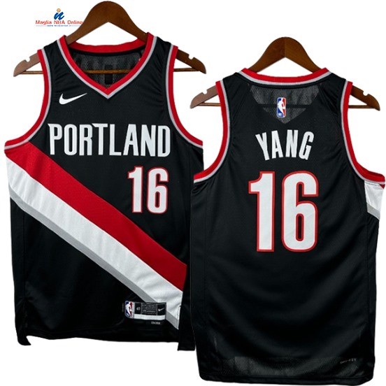 Acquista Maglia NBA Nike Portland Trail Blazers 16# Hansen Yang Nero Icon 2024-25