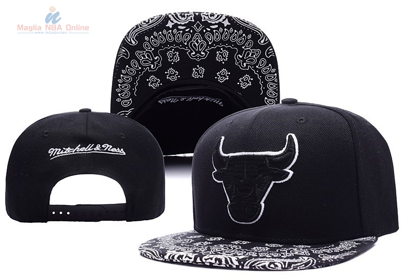 Acquista Cappelli 2016 Chicago Bulls Bianco Nero 001